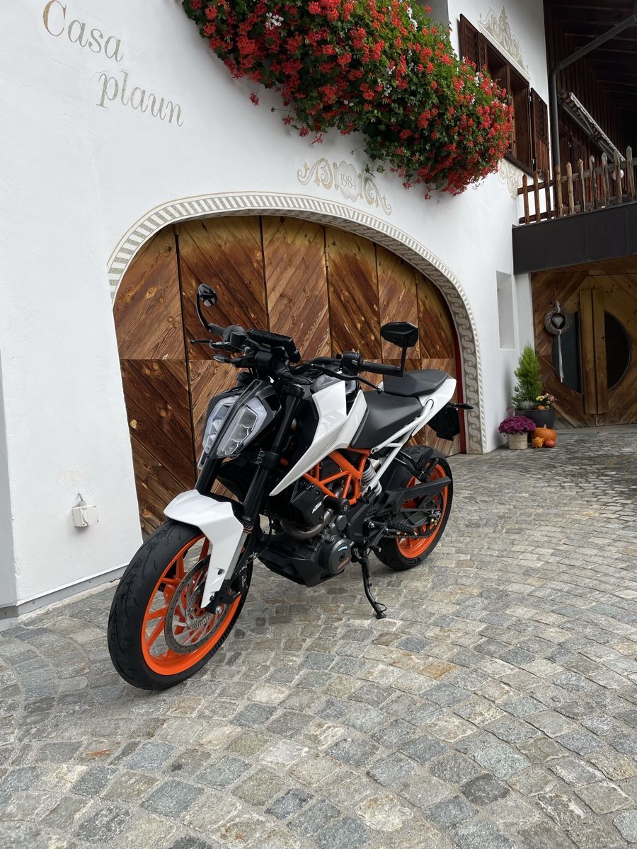 KTM Route: KTM Duke 390 ABS – D'occasion à Danis par Bill19