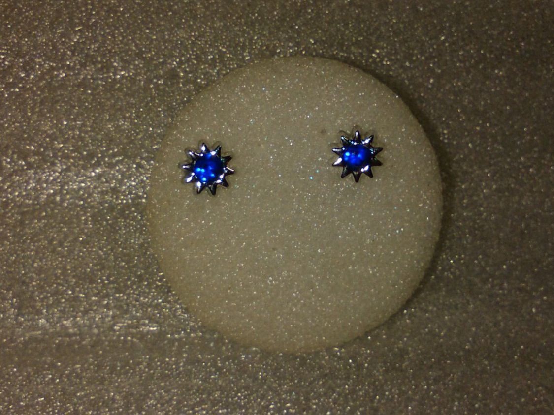 Ohrringe & -stecker: OHRRINGE MODESCHMUCK,,,2 BLUMEN,,,GLANZIG – Neu (gemäss Beschreibung) aus Basel von bijoutrie_4 1