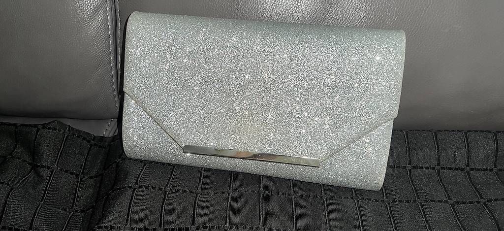 Borse da donna: Pochette Argento – Usato da Tenero venduto da loa_7m8d