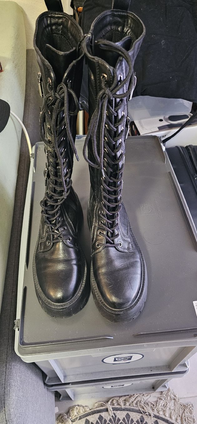 Scarpe da donna: Catwalk Gothic / Punk Stiefel Gr.41 – Usato da Zürich venduto da Daniela51 1