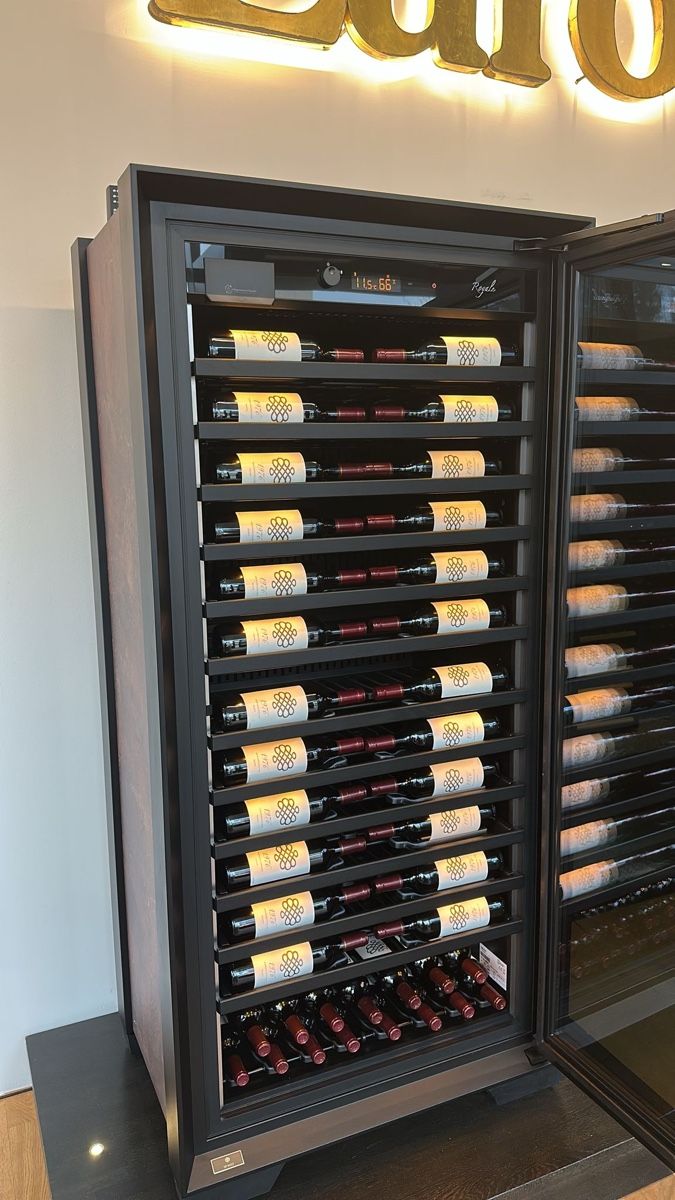 Kühlschrank: Weinkühlschrank – Gebraucht aus Allschwil von Selly04 2