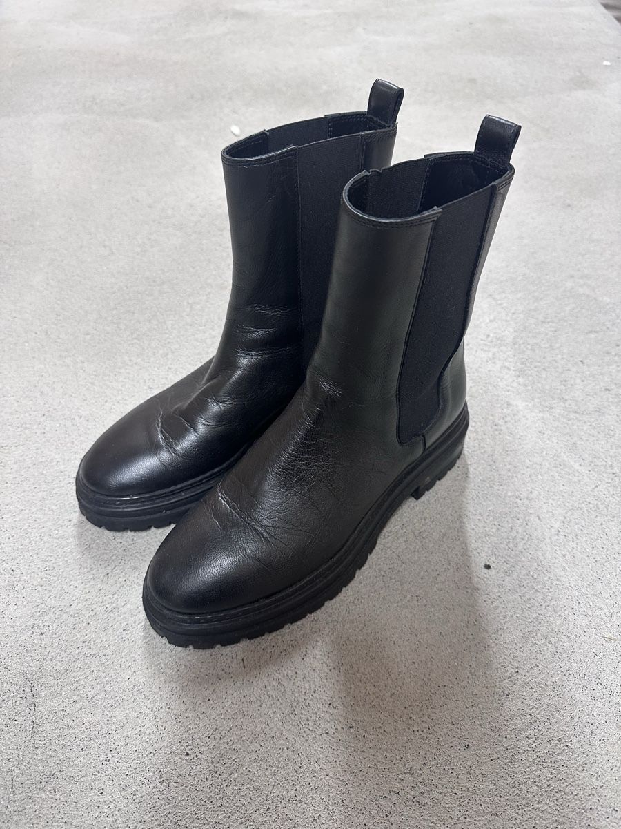 Bobbies Scarpe da donna: Bobbies Stiefel 37 – Usato da Ostermundigen venduto da jurz