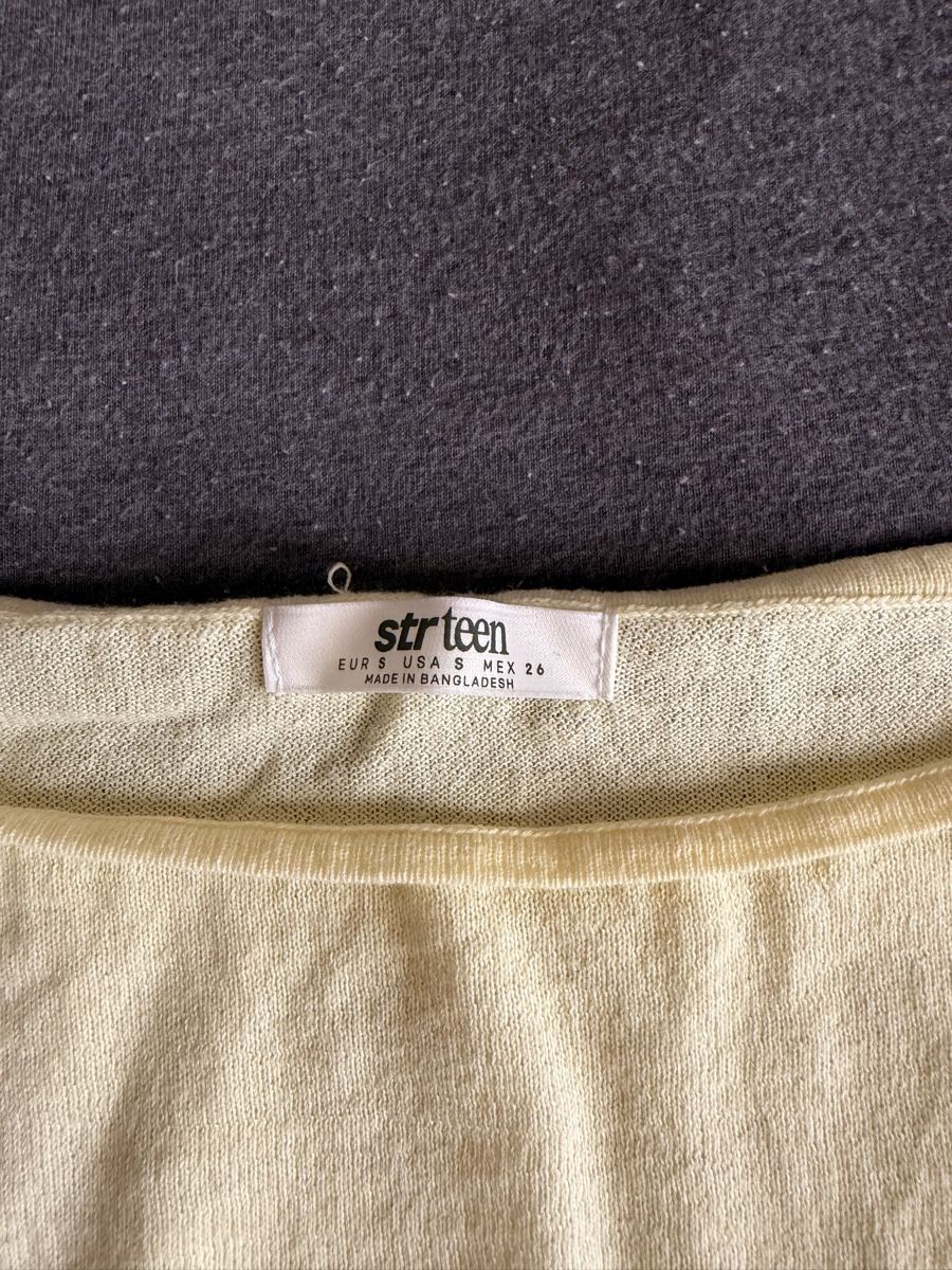 Stradivarius Top: Butteryellow Sommertop – Usato da Unterentfelden venduto da ame_tf2n 2