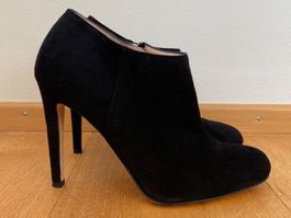 Gianvito Rossi black suede booties 10,5cm - 36IT / 37FR new