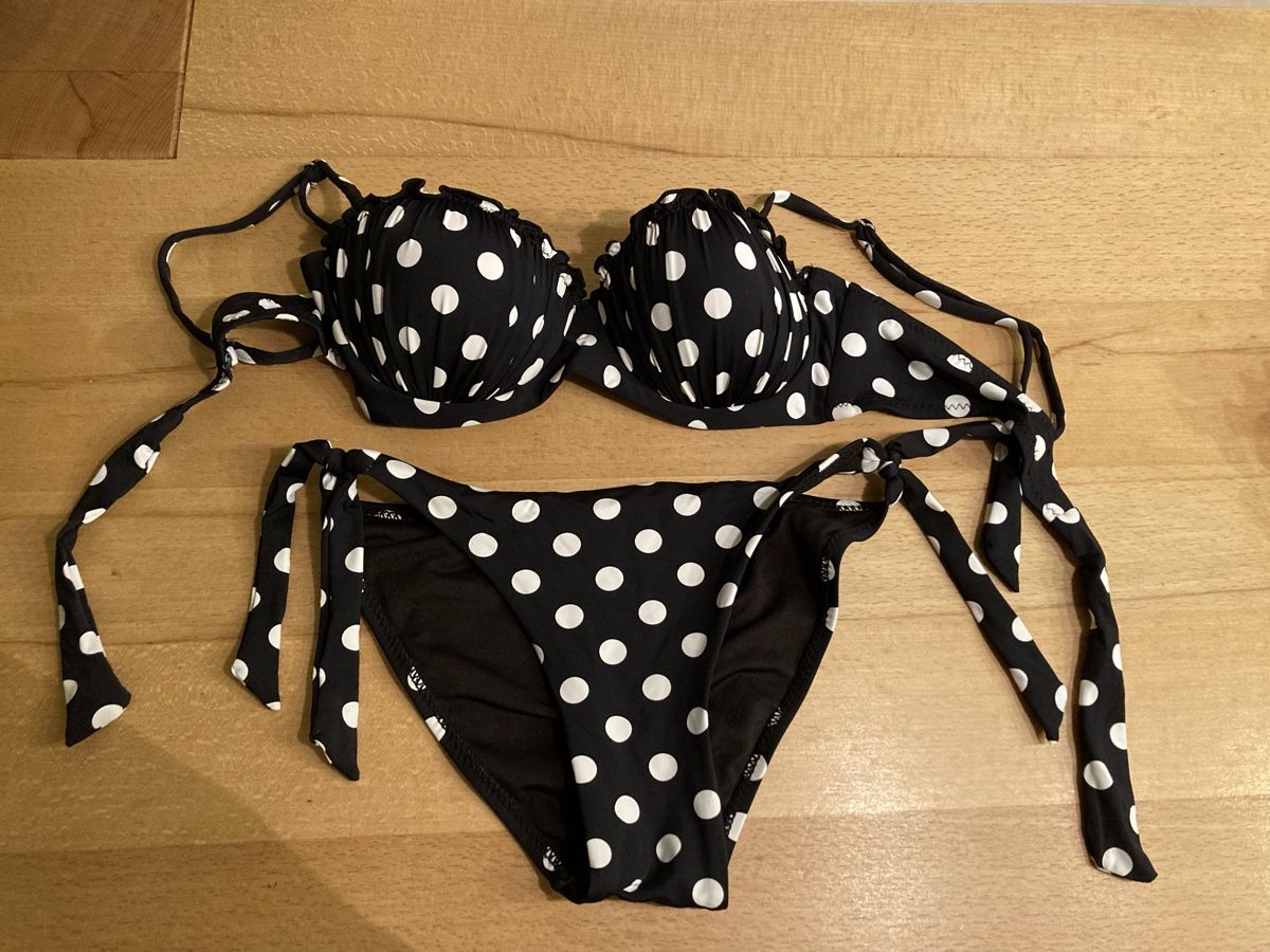 Badekleider & Bikinis: 2 Bikinis Gr S 34 – Neu (gemäss Beschreibung) aus Rickenbach ZH von Vanijo 1