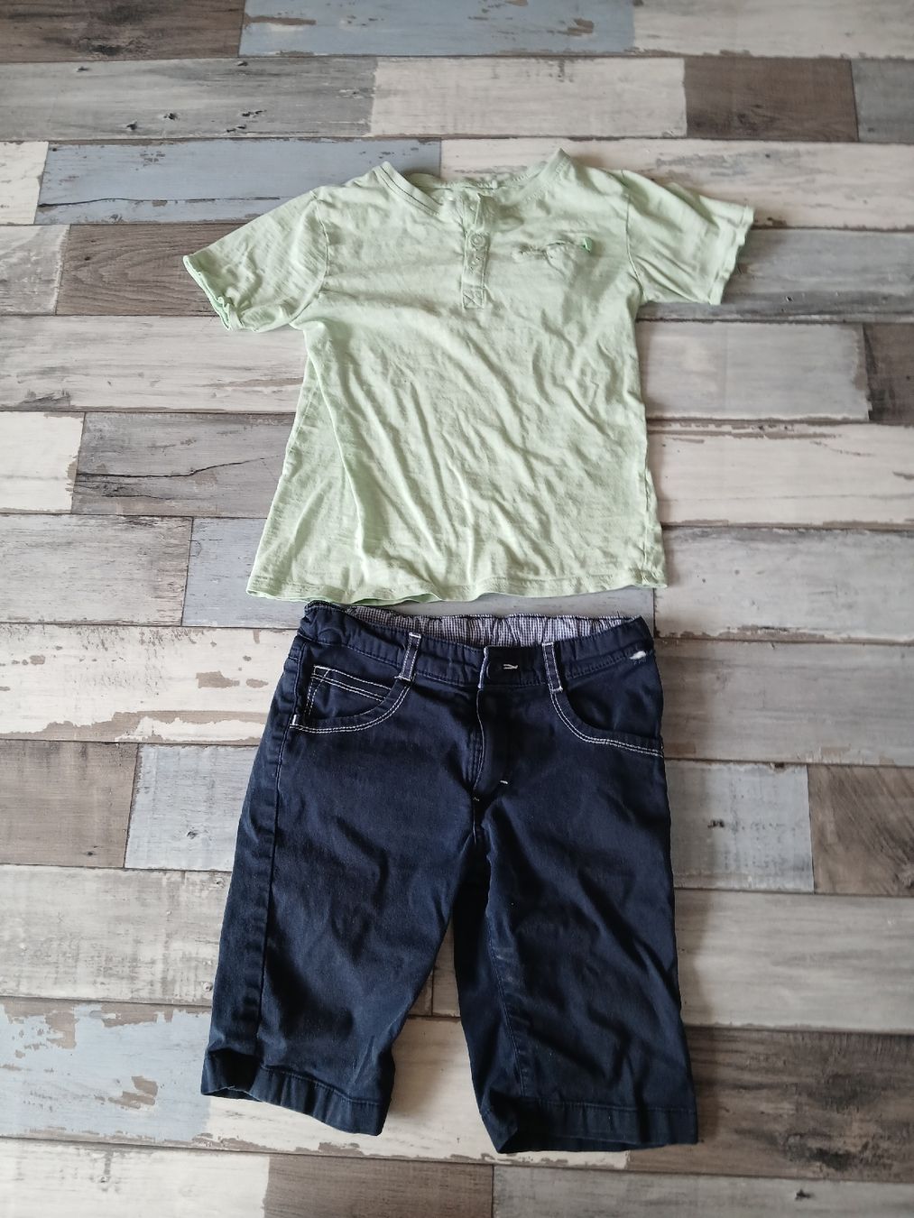 Lotti & Set di vestiti: 7 & 128 Set für Garten oder Spielplatz – Difettoso da Sevelen venduto da boutiquenounou