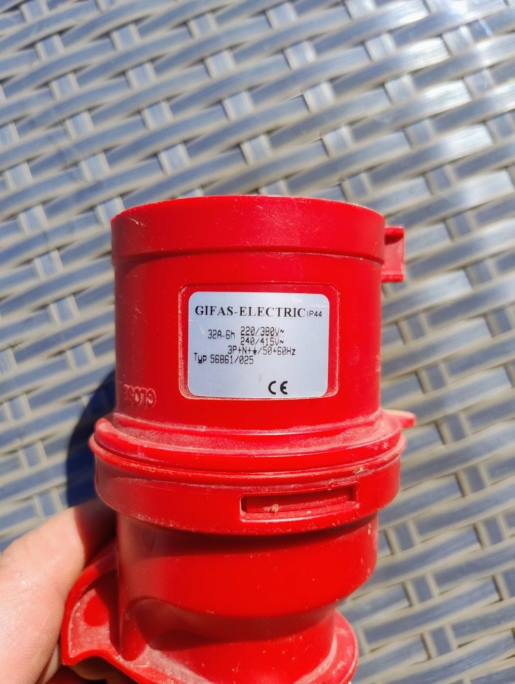 GIFAS Spine: Kraftstromstecker cee 32A, 5-polig, Rot – Usato da Rickenbach BL venduto da gab_lkc9