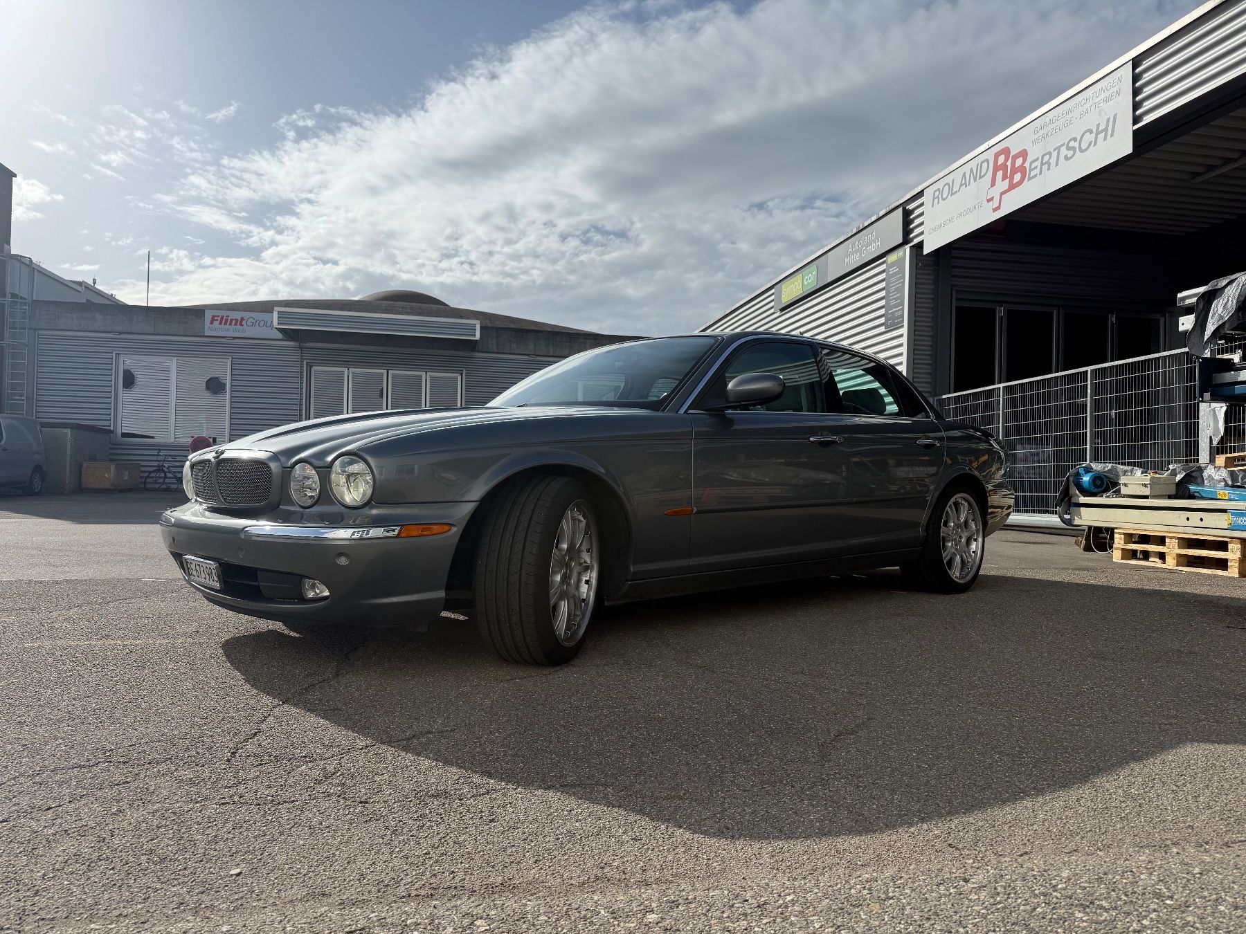 Jaguar Automobili: Jaguar XJ8 – Usato da Burgdorf venduto da akl_b6zw 6