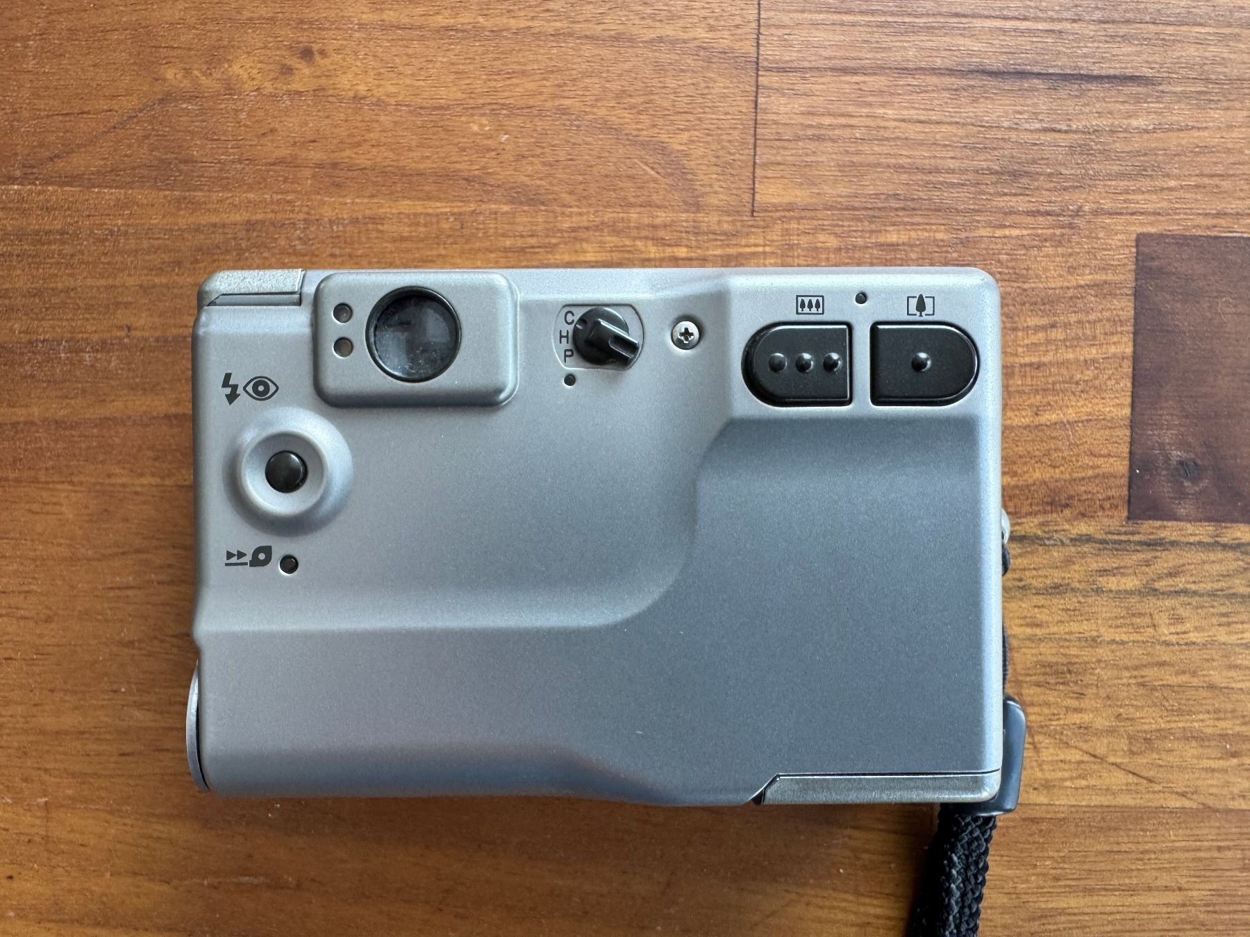 Canon Kamera: Canon IXUS Analogkamera APS – Gebraucht aus Schafisheim von Hani83 3