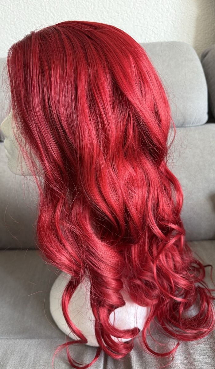 Perücken: Rote Langhaarperücke mit Locken – Neu (gemäss Beschreibung) aus Biberist von KJOVPS 1