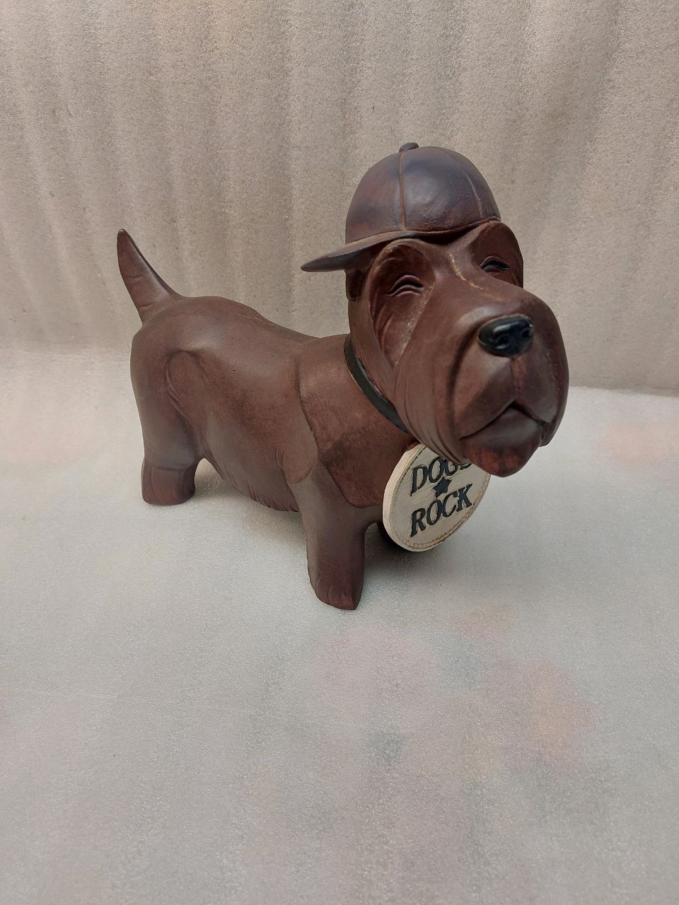 Statuette: Terrier / Schnauzer - "Dogs Rock" – Usato da Pambio Noranco venduto da Pol69