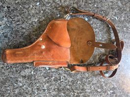Pistolenfutteral P49 inkl. Tragriemen