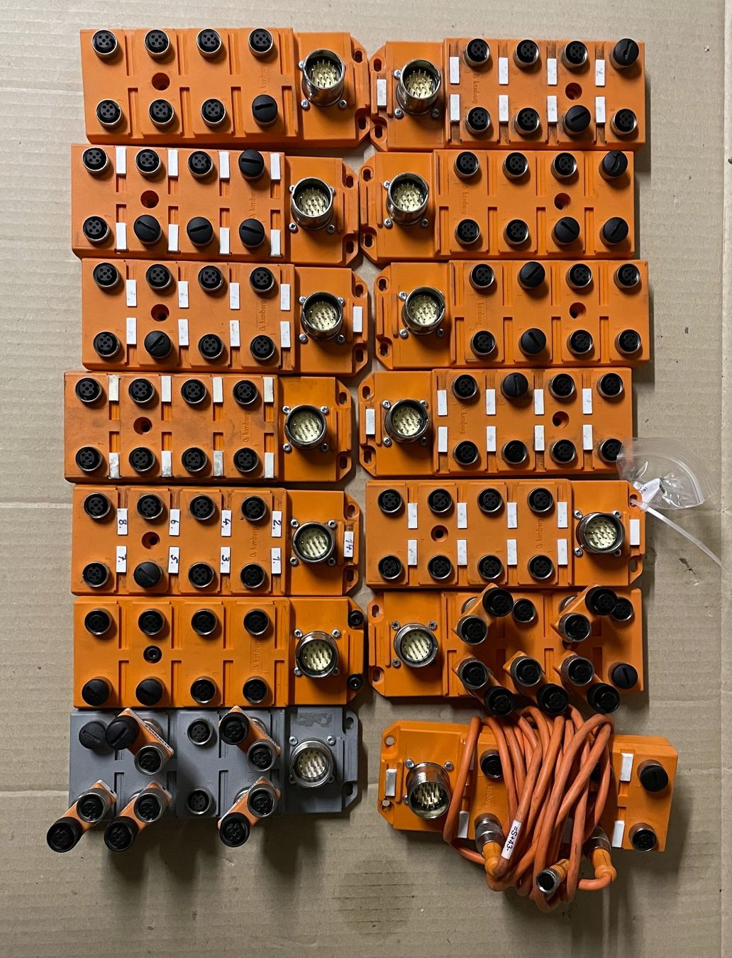 Elektronikbauteile: Lumberg Aktor-Sensor Box ASBSV8-5 – Gebraucht aus Sins von 3985schluckti 3