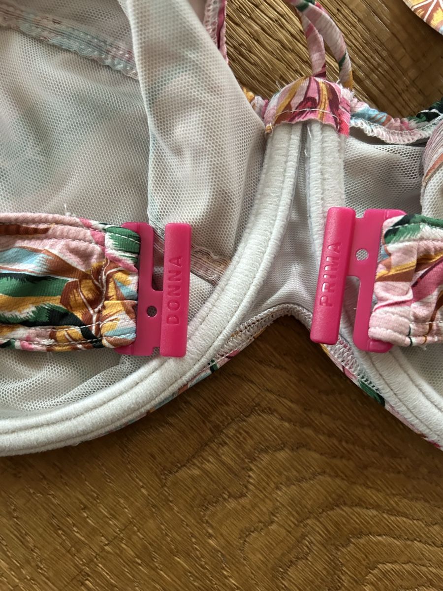 Costumi da bagno & Bikini: Primadonna Bikinioberteil mit Blumenmuster, Grösse 90E – Usato da Steffisburg venduto da Kudiru 1