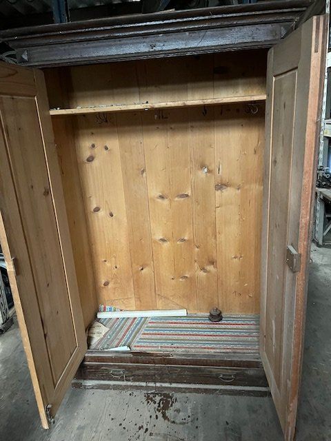 Armadi: Antiker Schrank – Usato da Rüschegg-Gambach venduto da Pioter60 1