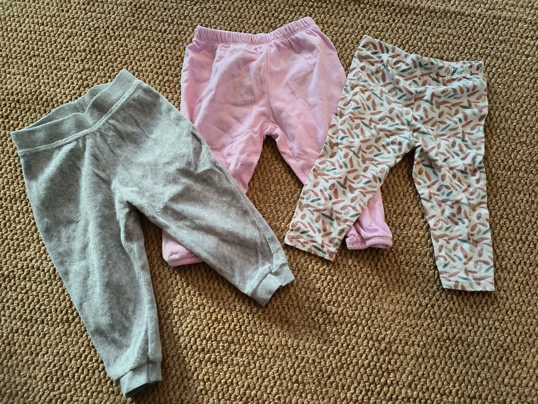Lotti & Set di vestiti: Mädchen  Kleider Paket ,Gr.80 – Usato da Oftringen venduto da WufffWuff 1