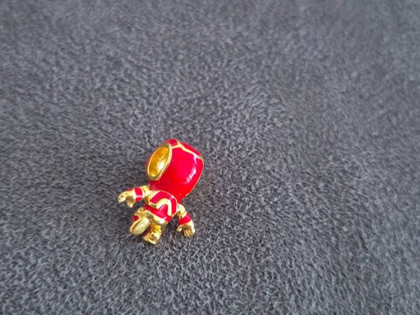 Anhänger: Silber Charm Iron man +Garantie – Neu (gemäss Beschreibung) aus Rotkreuz von  2