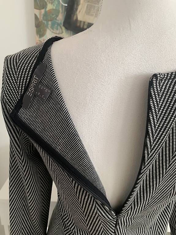 Kleider: Kleid ESPRIT schwarz/grau – Gebraucht aus Einsiedeln von ver_sb5p 3