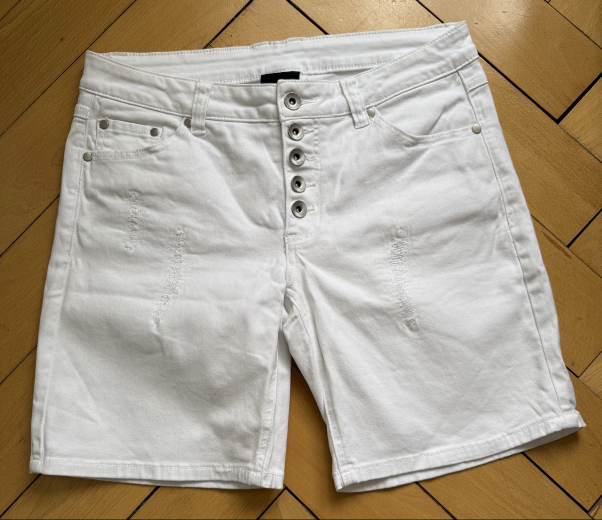 Jeans: Jeans Shorts Gr. 38 Best Connections – Nuovo (secondo la descrizione) da St. Gallen venduto da Hubita