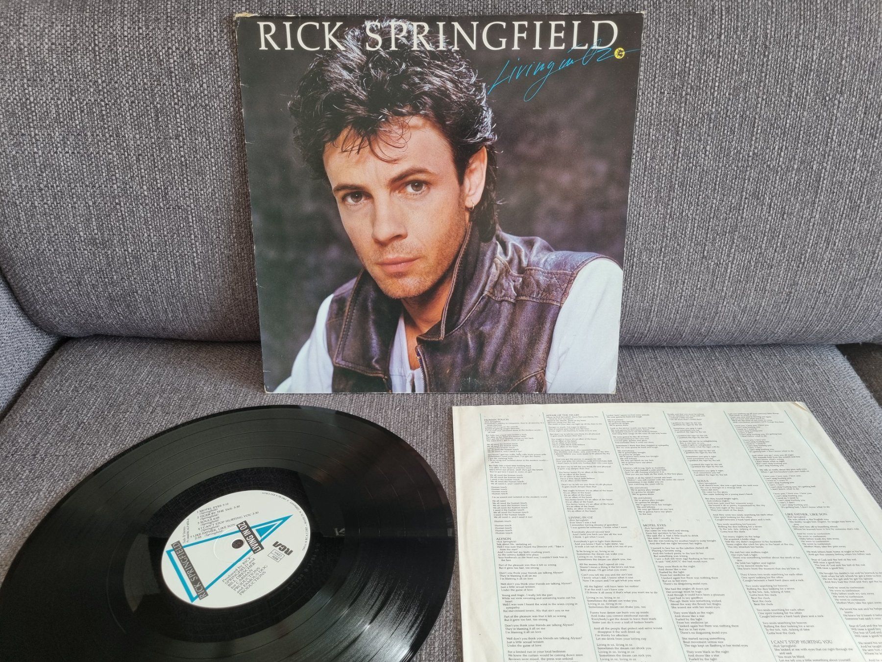 Dischi in vinile: Rick Springfield - Living in Oz - Lp – Usato da Troistorrents venduto da Syrocks