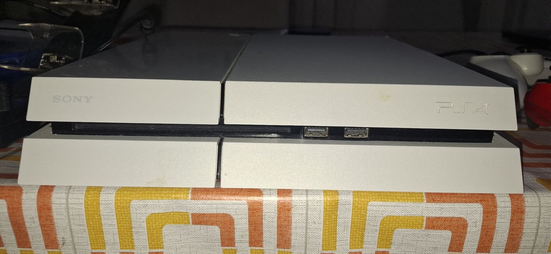 Sony Konsolen: PS 4 – Gebraucht aus Suhr von kan_2jft 2