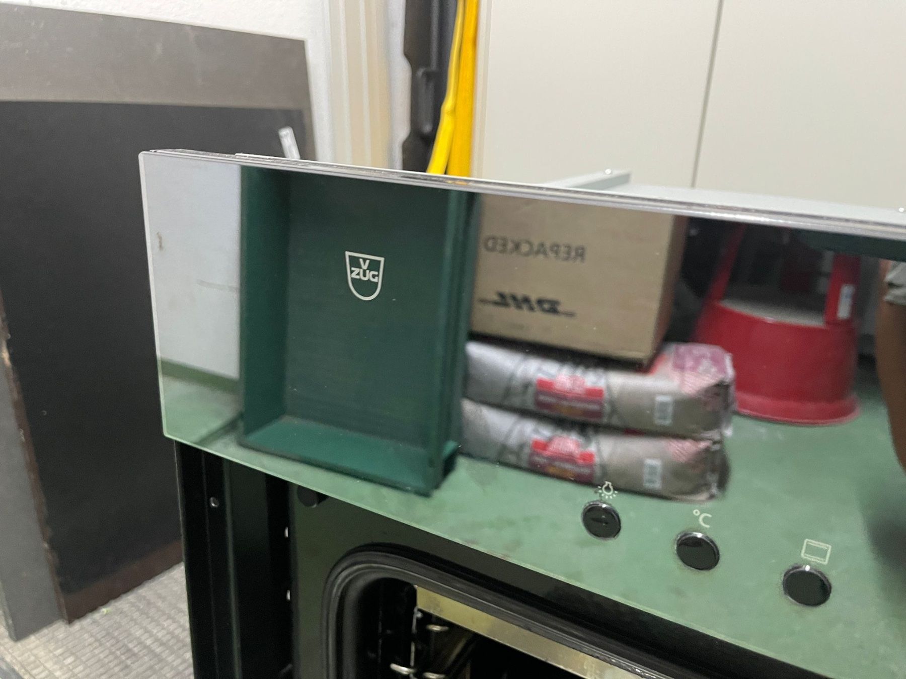 V-Zug Elettrodomestici da cucina: V-ZUG Backofen – Difettoso da Holderbank SO venduto da ann_lg6r 1