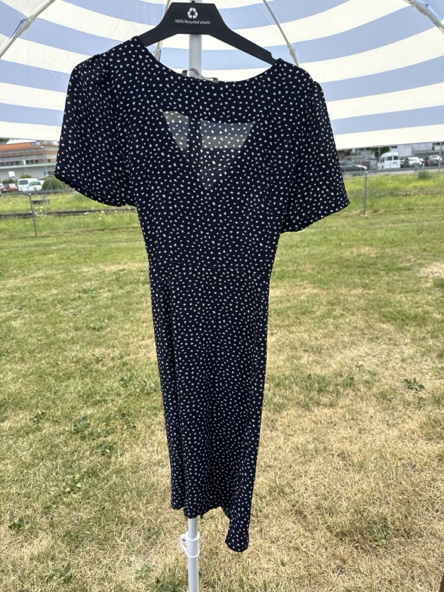 Only Robes: Only - robe - taille M – D'occasion à Belmont-Lausanne par Michelle_Srdr_ 2