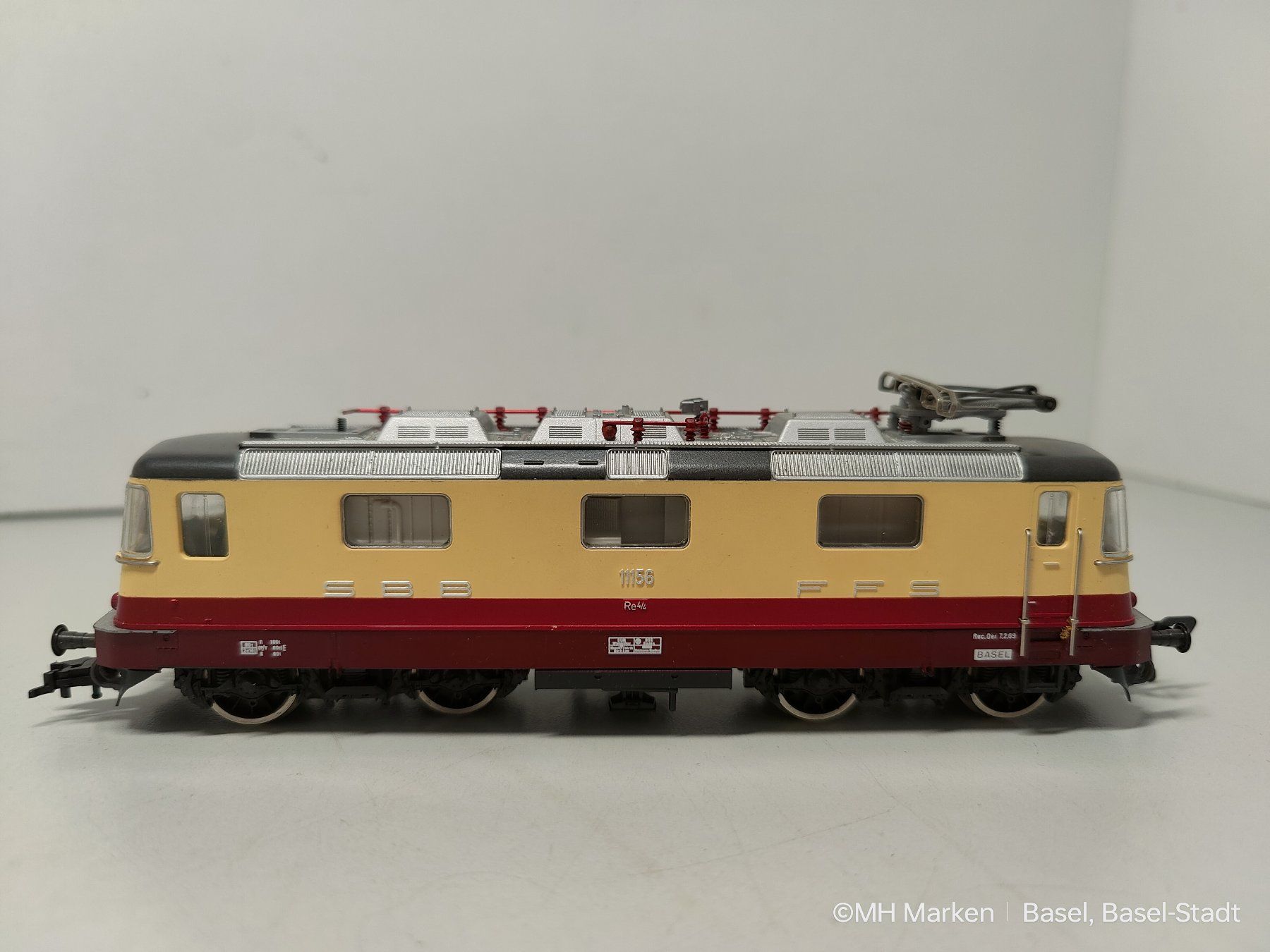 Fleischmann Modellini di ferrovie: Fleischmann 4341 E-Lok Re 4/4 II SBB CFF FFS TEE Analog DC – Usato da Basel venduto da mhmarken 1