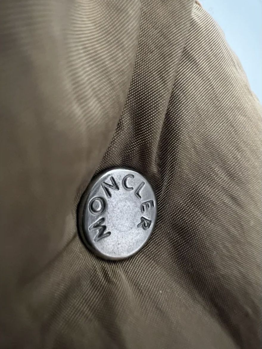 Moncler Cappotti: Moncler Downcoat, size M – Nuovo (secondo la descrizione) da Oberrieden venduto da ElsaL 3