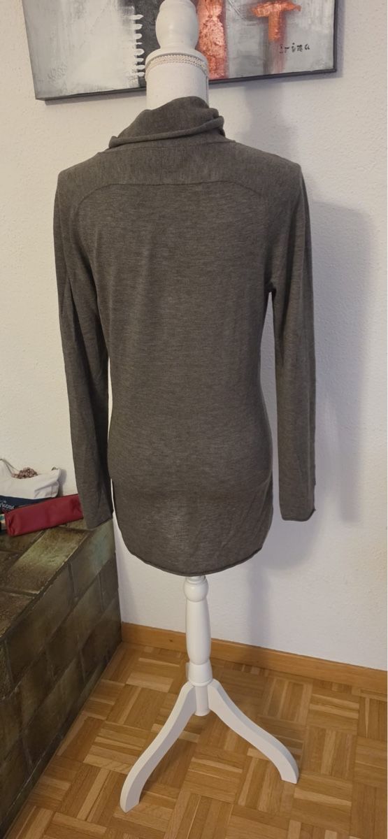 Maglioni & Felpe: Damen Pullover Just B grau mit Rollkragen Grösse S – Usato da St. Gallen venduto da mania03 2