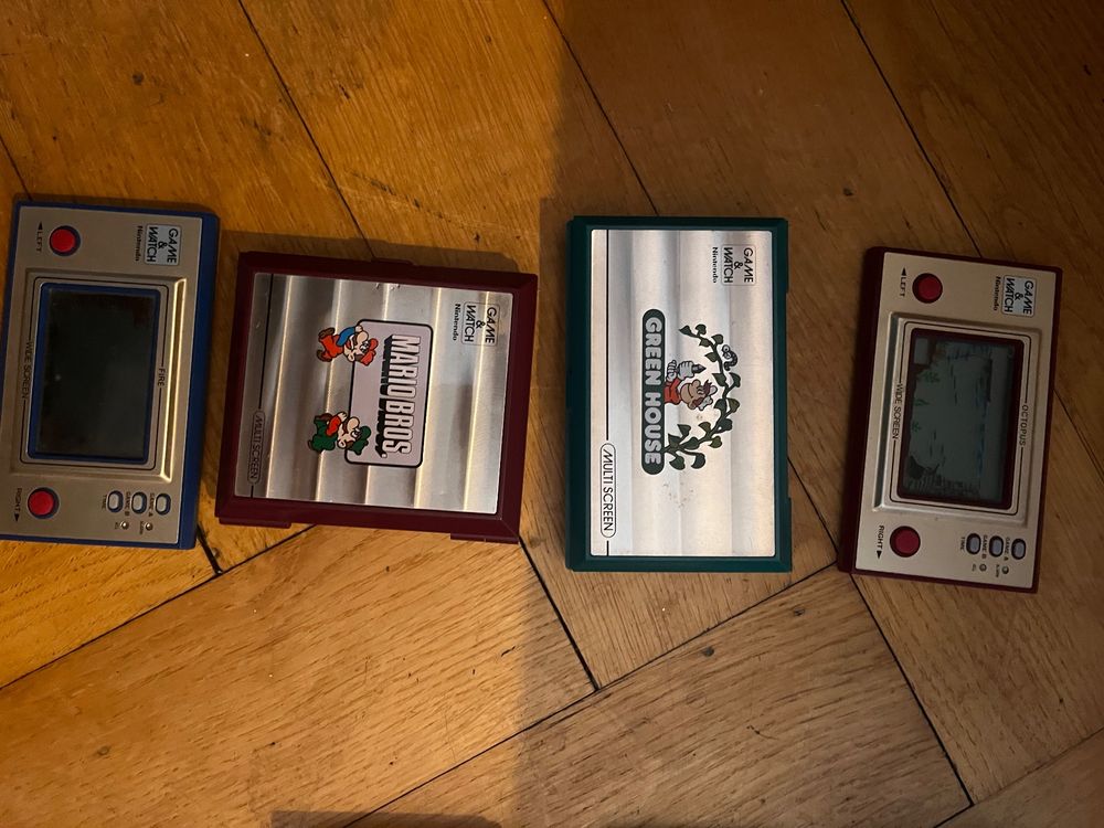 Game watch (Gebraucht) in Genève für CHF 275 – mit Lieferung auf ...