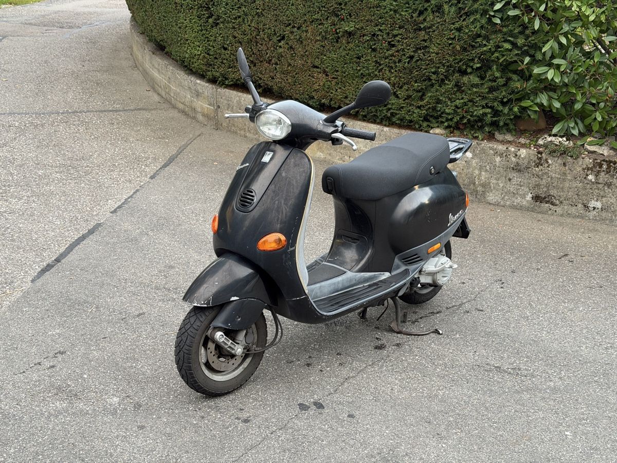 Piaggio Scooter: PIAGGIO Vespa 50 ET4 – Usato da Zullwil venduto da aut_6s56
