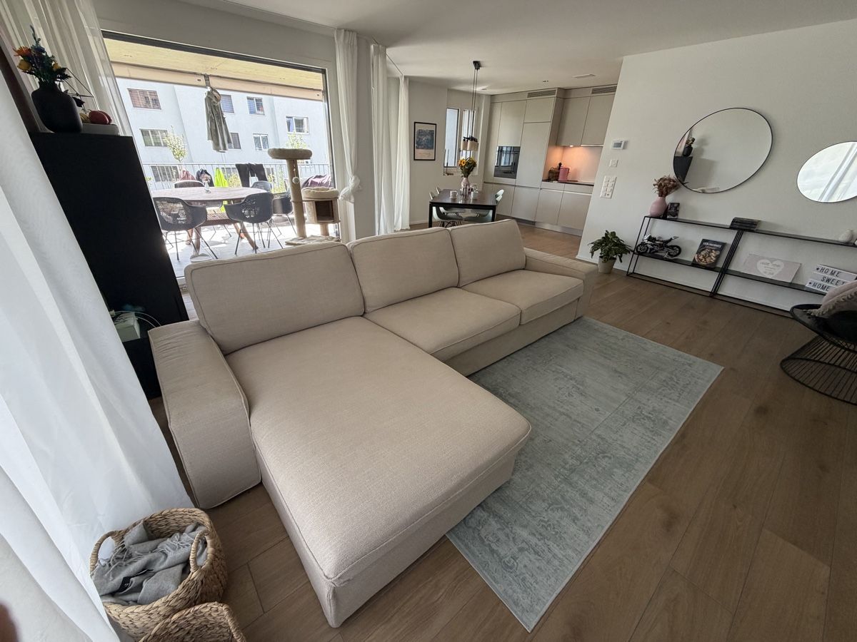 Ikea Divani: KIVIK 4er Sofa mit Récamiere - Gunnared Beige – Usato da jona venduto da Fernando_84 2