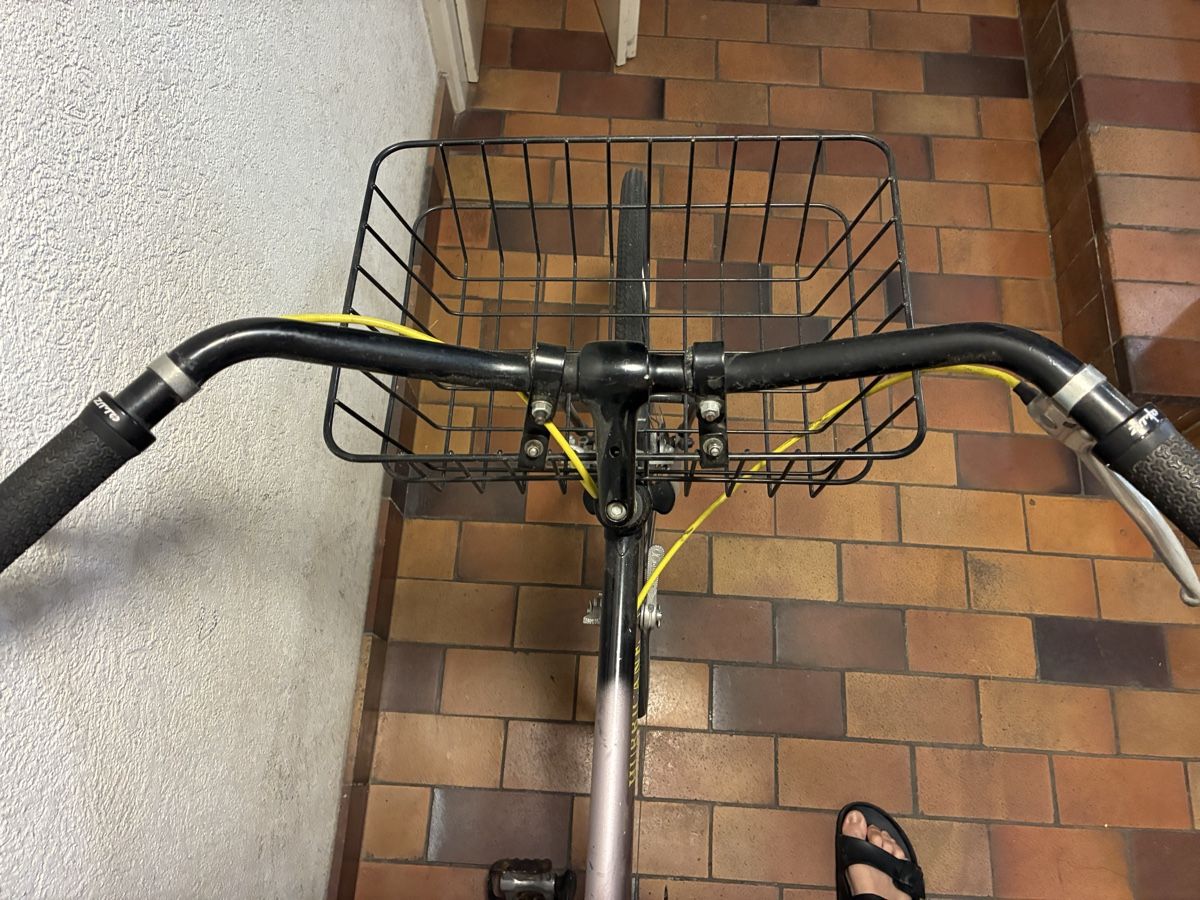 Biciclette: Hurricane Bicycle w/ Basket used condition read description – Difettoso da Zürich venduto da daphnesap 1