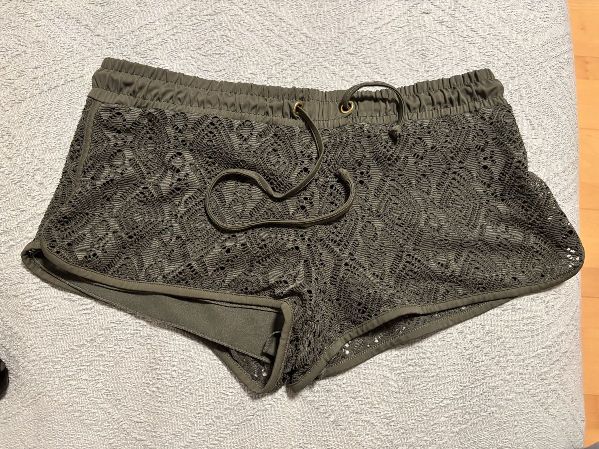 Pantaloni: Kurze Hose grün  – Usato da Kesswil venduto da Branca-01 1