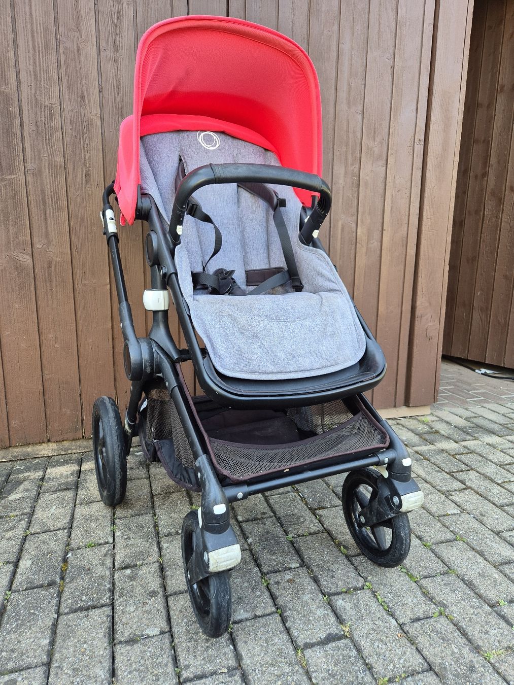 Bugaboo Kinderwagen: Bugaboo Fox Kinderwagen – Gebraucht aus Dulliken von mir_dtp5 1