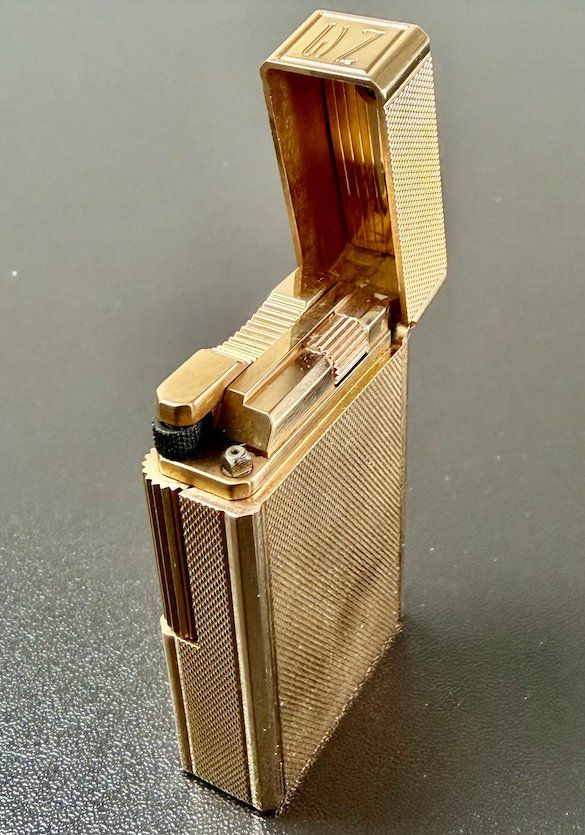 Dupont Feuerzeuge: Briquet DUPONT Paris – Gebraucht aus Châtillon JU von laoo 1