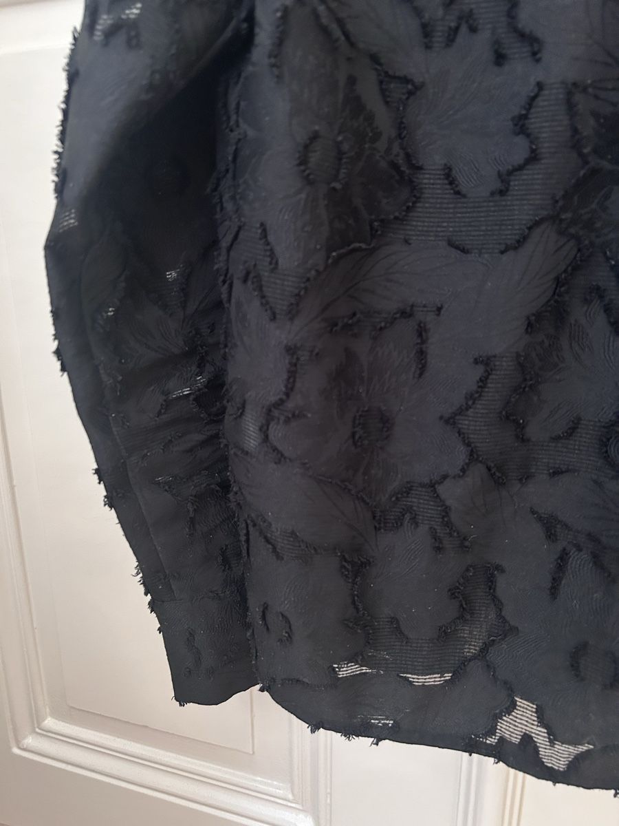 Caroll Camicette: Caroll, Blouse noire florale, Taille 38 – Usato da Genève venduto da Sarahchge 2