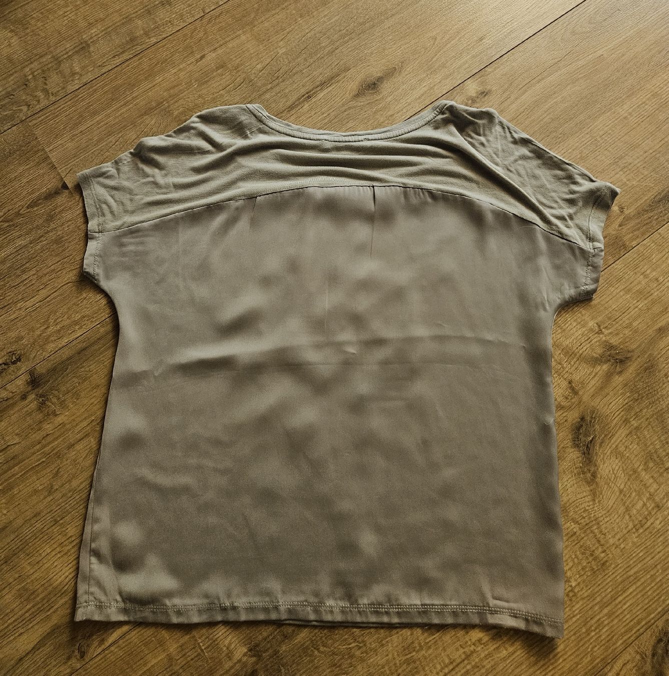 Esprit T-shirt: EDC T-Shirt, Khaki, Grösse XS – Usato da Rhäzüns venduto da inf_rcj7 2