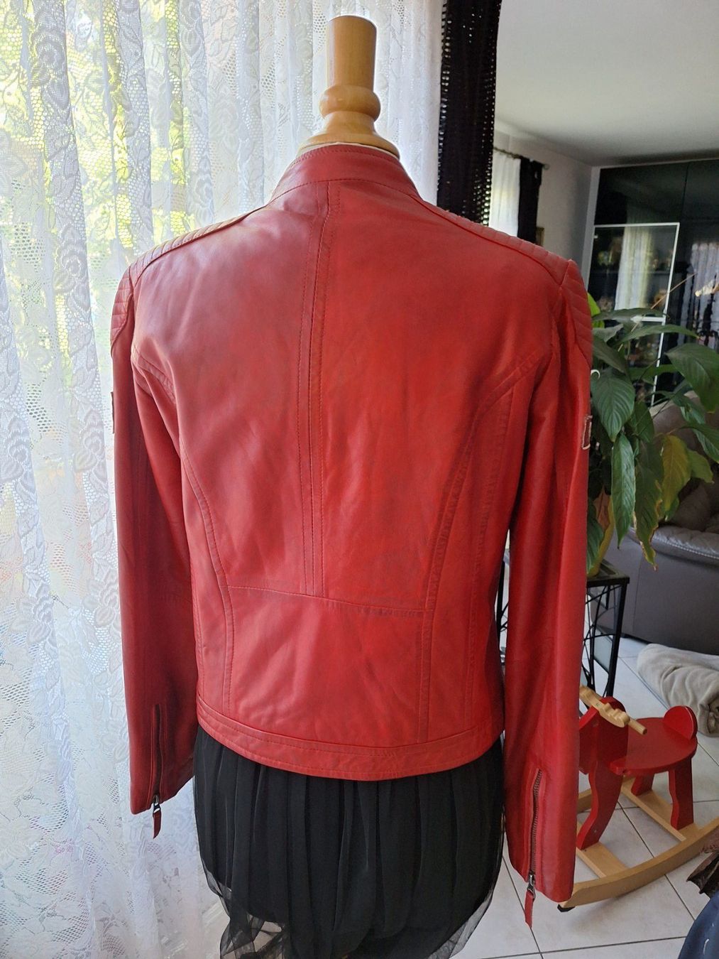 Vestes: Veste en cuir rouge WARSON , Taille L – Neuf (Voir description) à St-Triphon par Jldr0 2