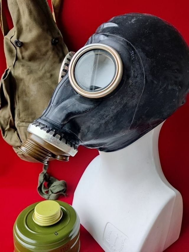 Protezione per viso e udito: UdSSR Gasmaske GP5.Größe 1y – Nuovo (secondo la descrizione) da Fislisbach venduto da jos_cf6h