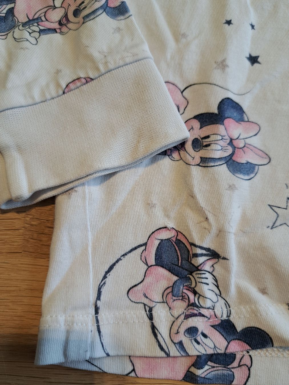 C&A Pyjamas & Ähnliches: Minnie Mouse Pyjama Gr. 98 – Gebraucht aus Bergdietikon von Staphylococcus 1