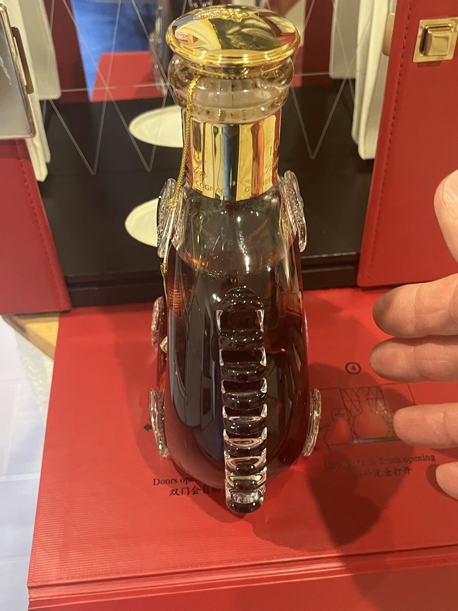 Rémy Martin Spirituosen: Rémy Martin Louis XIII – Neu und originalverpackt aus Neerach von fuz_8d7l 8