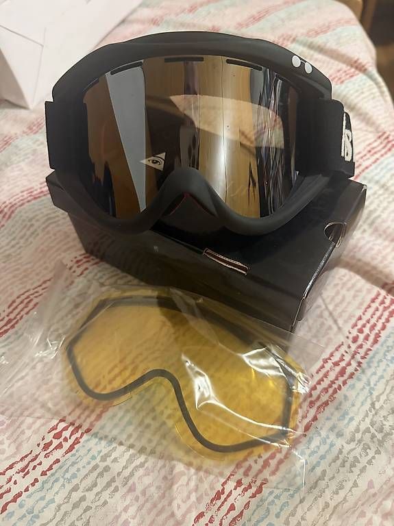 Brillen & Gläser: Ashbury Snowboard/Ski Goggles  Set completo – Gebraucht aus Pazzallo von FbSmnr