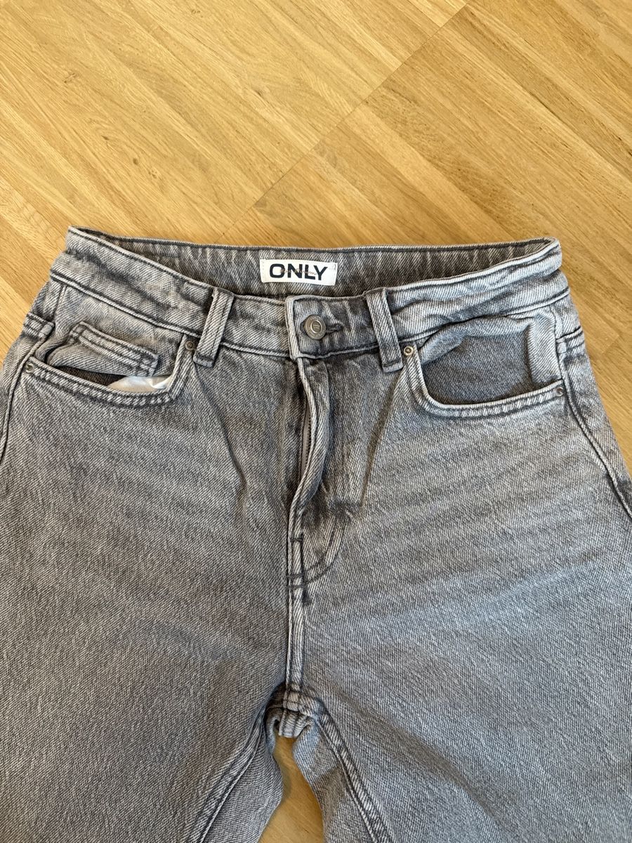 Only Jeans: Only Mom-Jeans grau  – Nuovo (secondo la descrizione) da Oberengstringen venduto da win_2q9m 1