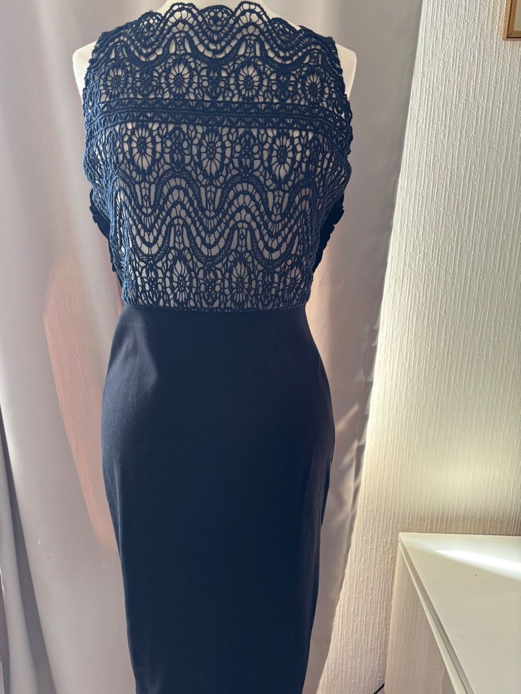 Valentino Vestiti: Robe Red Valentino noire dentelle taille L neuve – Usato da Peseux venduto da Cresus27 2