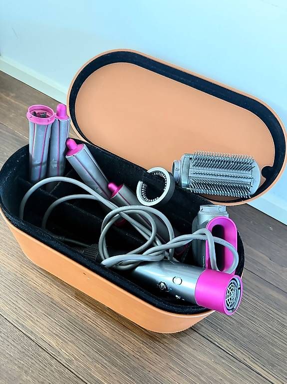 Lockenstäbe & Haarglätter: Dyson Airwrap – Gebraucht aus Neftenbach von Rufton