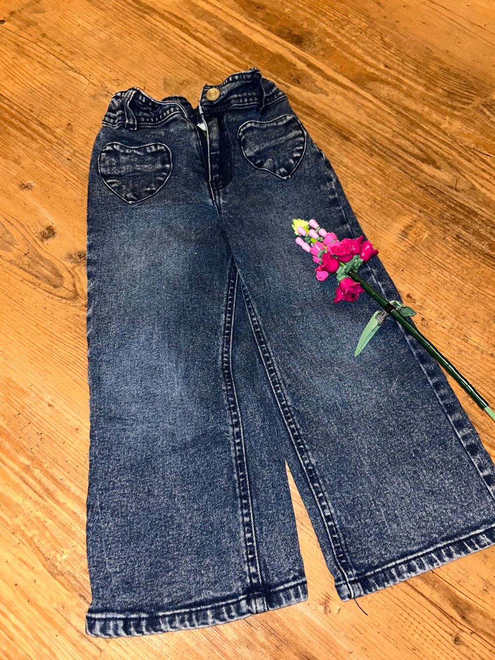 Pantalons: Schlaghose/Jeans 104/110 mit Gummizug – D'occasion à Safenwil par 2hand_aber_wertvoll