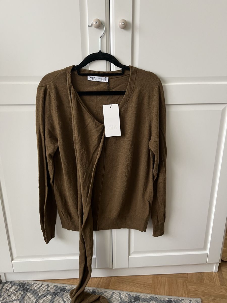 Zara Pulls & Sweat-shirts: Schal-Pullover – Neuf avec emballage d'origine à Allschwil par eyl_bb8q 1