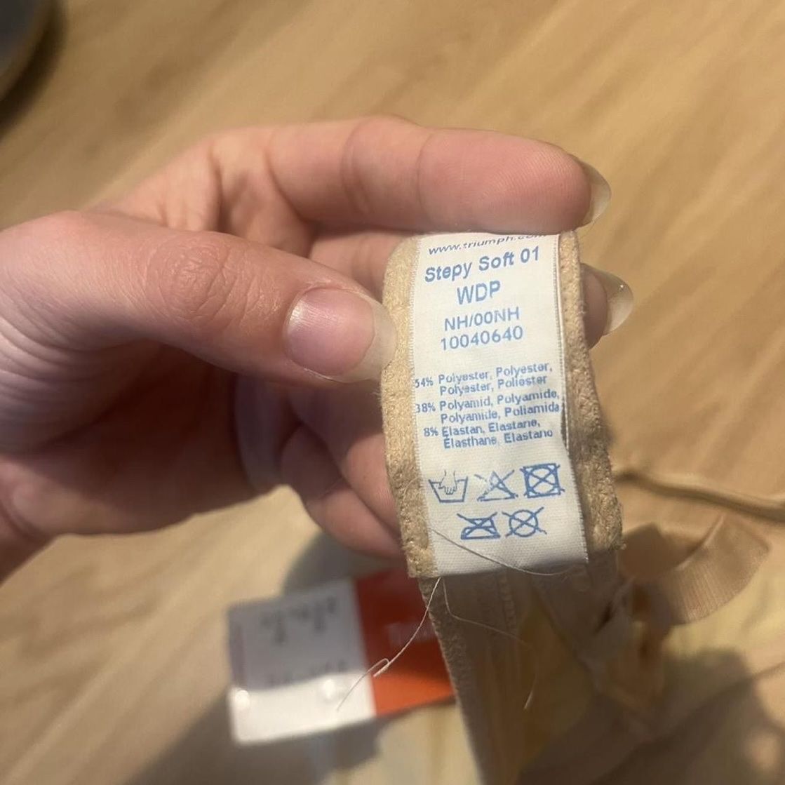 Triumph Altra biancheria intima: Deadstock Beige Triumph Bra – Usato da Kriens venduto da tiy_wxz5 4